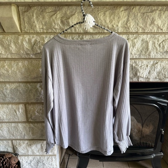 Jessica Simpson Ribbed Gray Top Medium Rouched Sleeve - Picture 6 of 8
